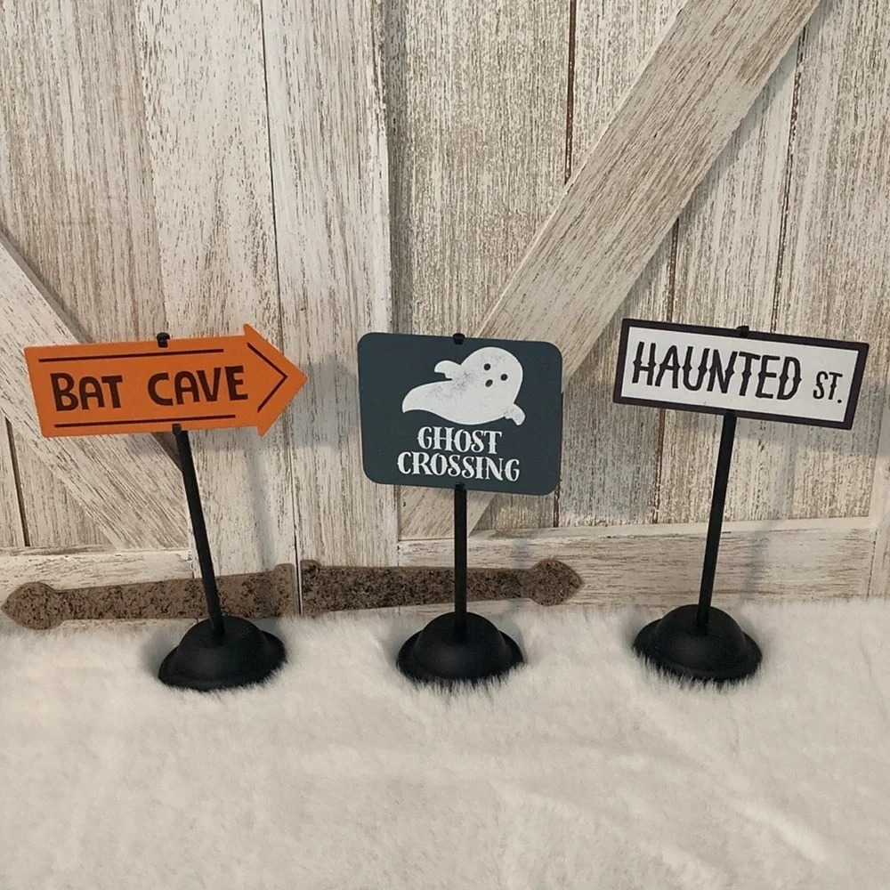 Target Hyde and Eek 2022 Halloween Mini Standing Signs